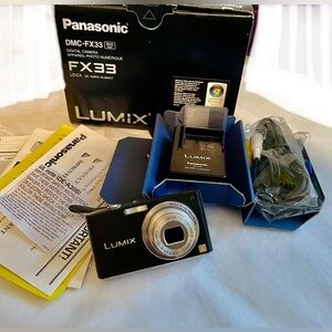 NIB! Leica Lens Panasonic Lumix FX33 DMC Silver Black Digital Camera